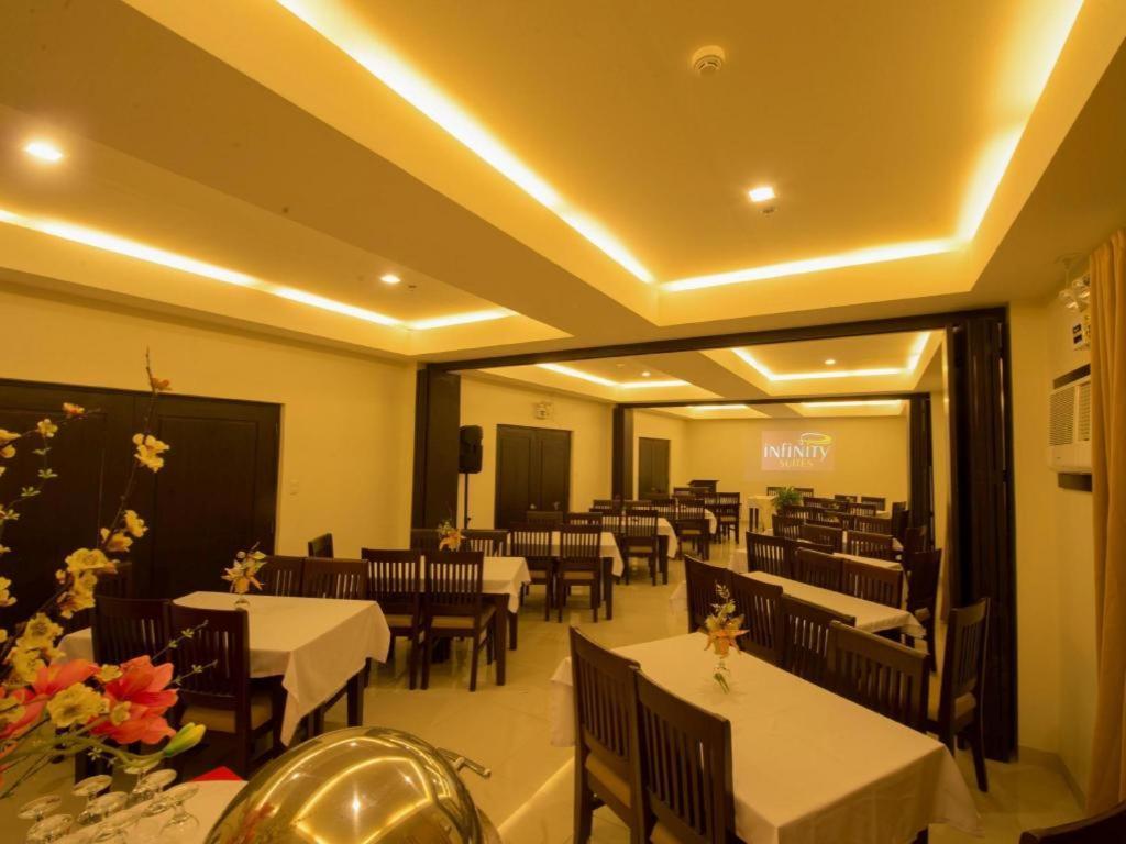 อินฟินิตี้ สวีทส์ Hotel Davao ภายนอก รูปภาพ