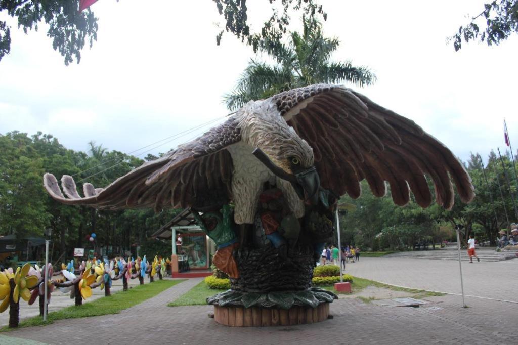 อินฟินิตี้ สวีทส์ Hotel Davao ภายนอก รูปภาพ