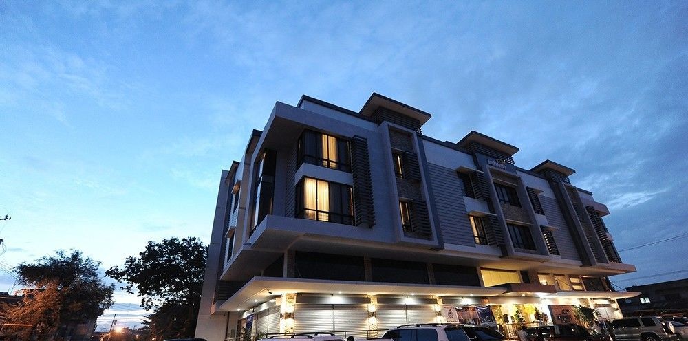 อินฟินิตี้ สวีทส์ Hotel Davao ภายนอก รูปภาพ